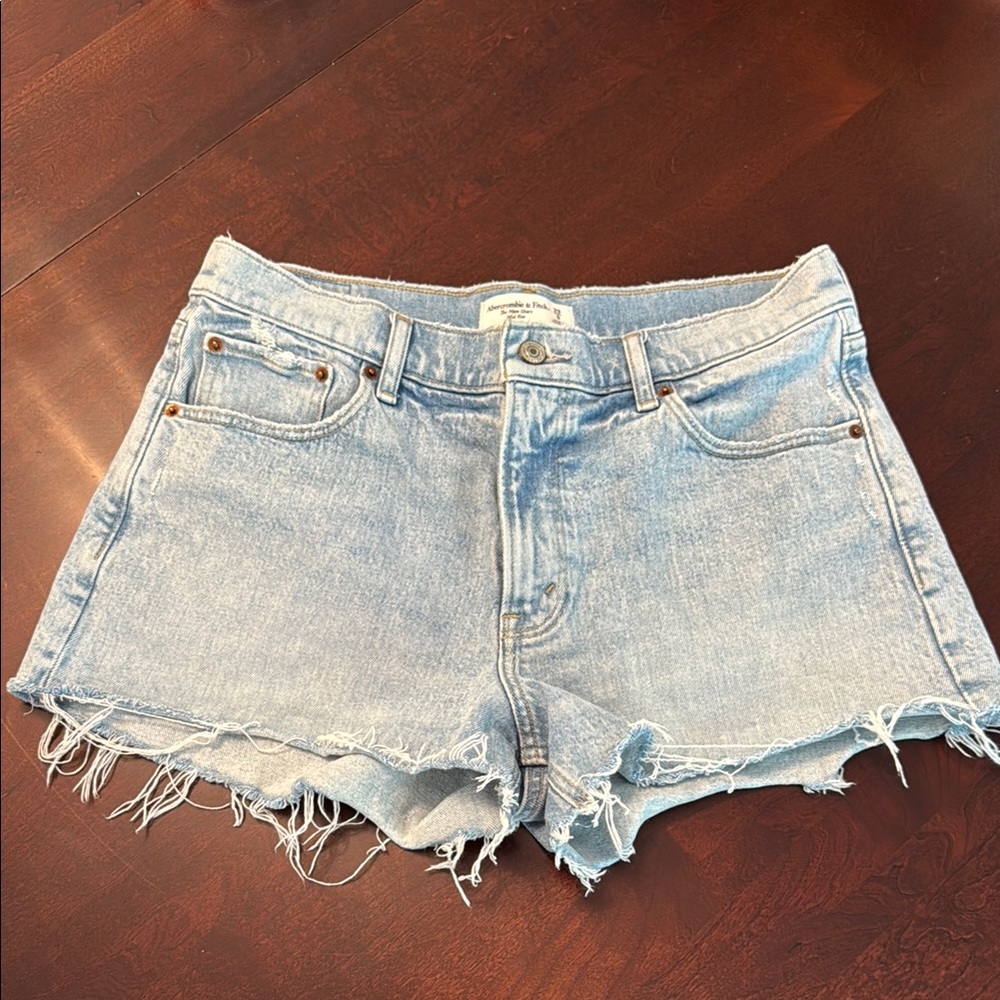 Abercrombie The Mom Short Mid Rise Denim Cutoff Women Shorts